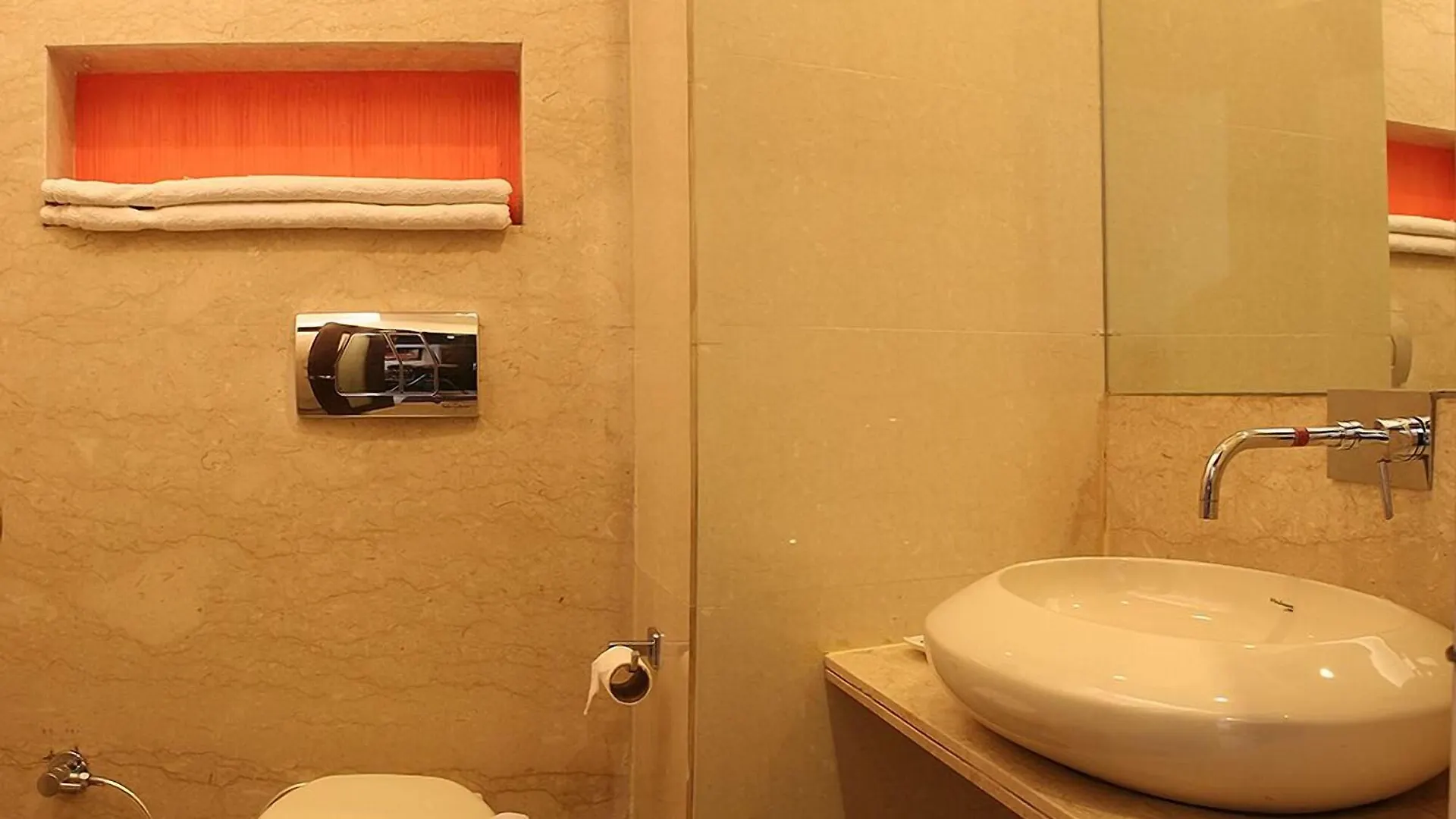 ***  Hotel Livasa Inn Near Blk Hospital Дели Индия